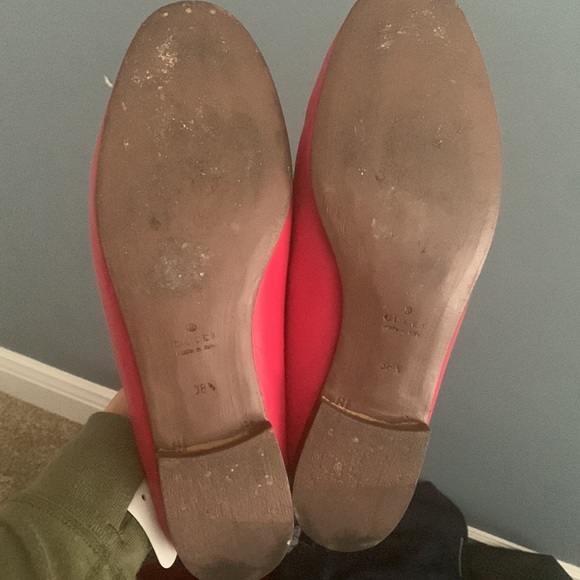 Gucci Pink Loafers with Gold Hardware - Picture 5 of 7